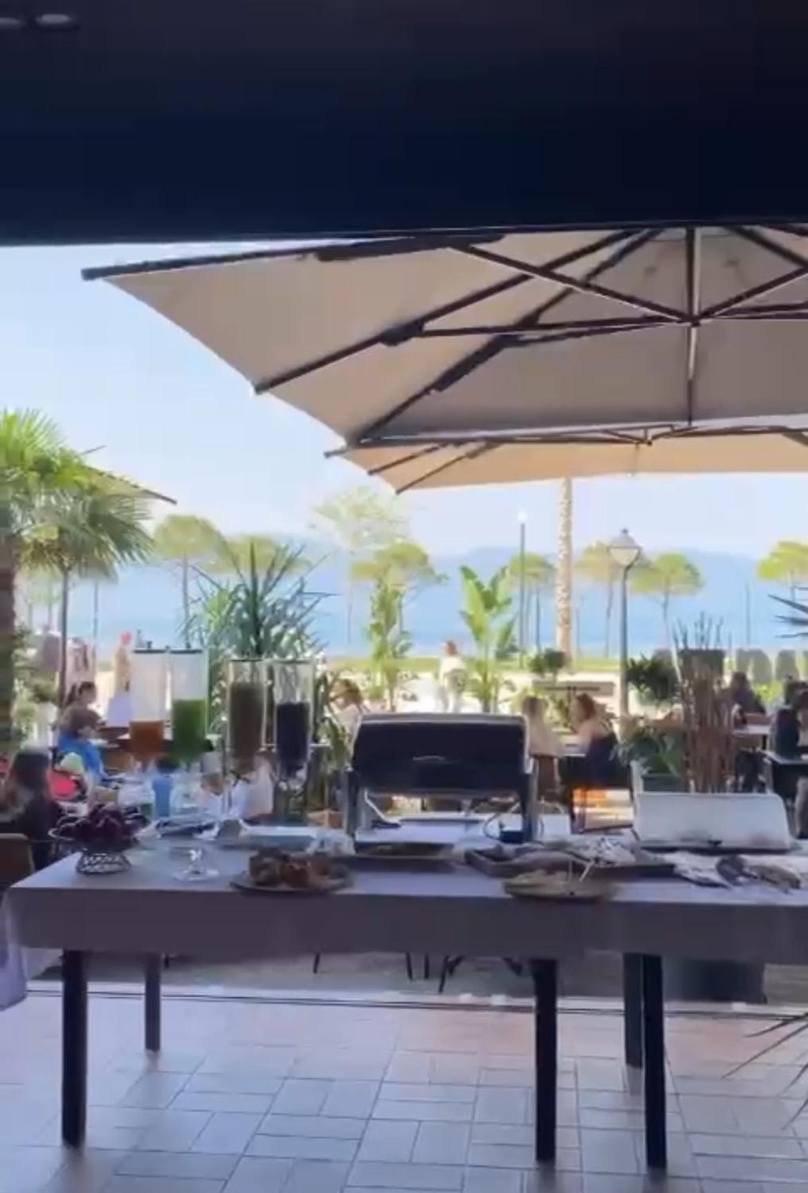 Hotel Patio Влёра Экстерьер фото